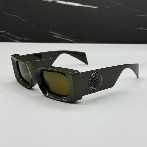 NEW MOD 4474U 5491/73 VERSACE GREEN GREY SQUARE VE4474U 549173 UNISEX SUNGLASSES - Picture 6 of 11